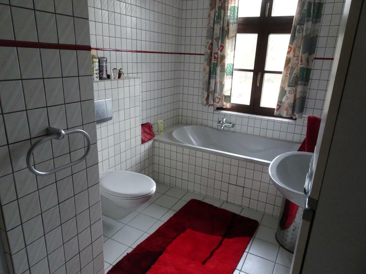 Im Grunen Am Stadtrand Saarbrucken Bagian luar foto